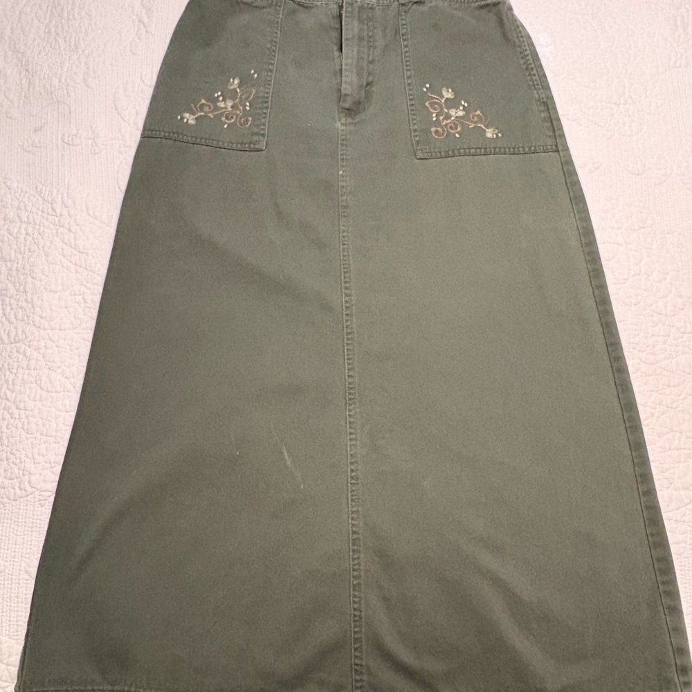 White Stag Olive Green A-Line Skirt with Embroidered Front Pockets